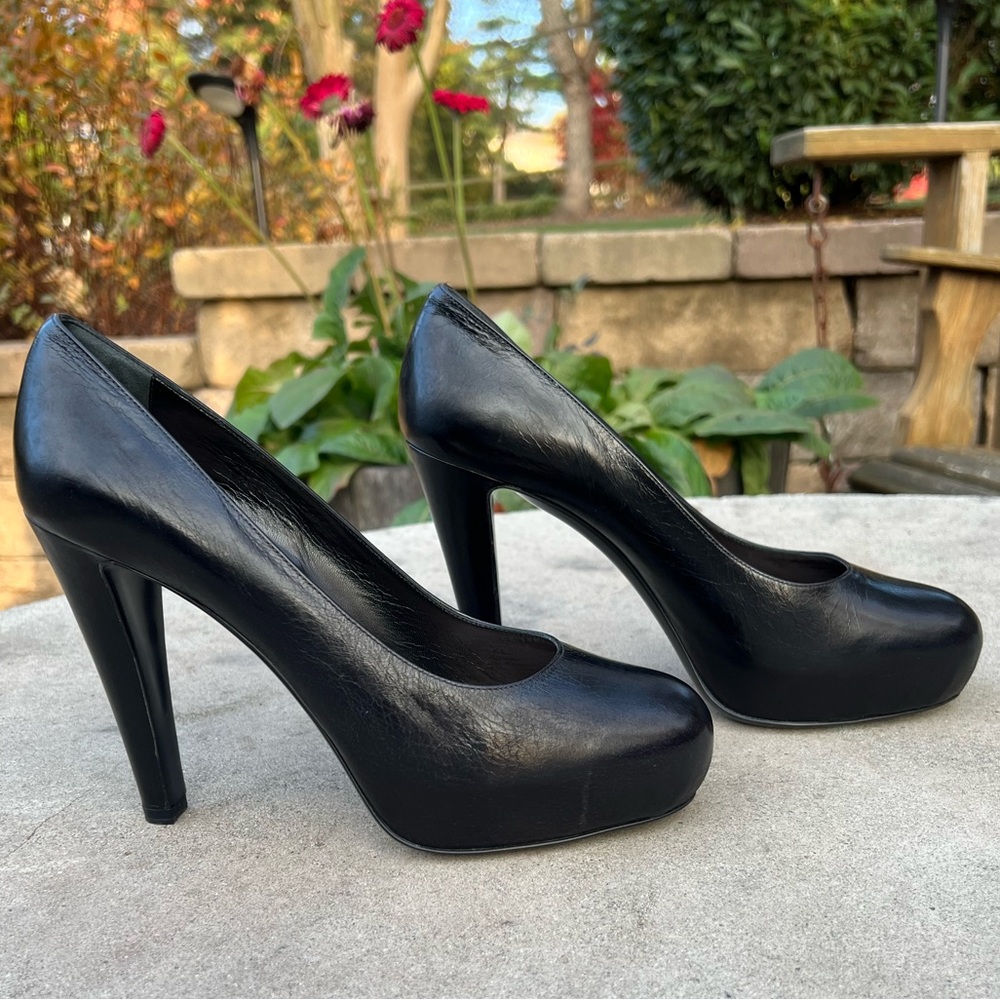 NWOB Giorgio Armani Black Platform Round Toe Heels Size 40